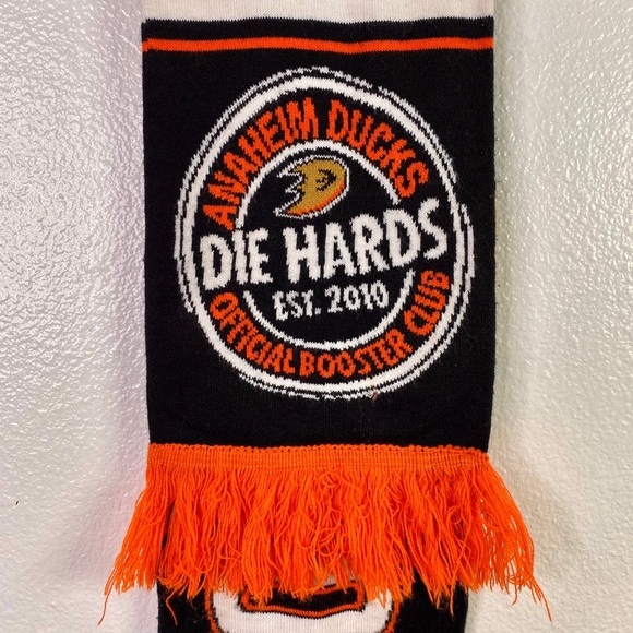 NHL Anaheim Ducks Hockey Scarf - Picture 5 of 5